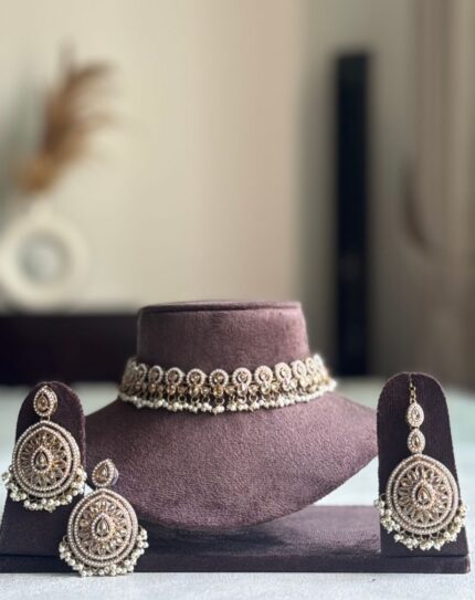 Zei Choker Set