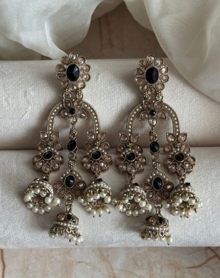 Black Stone with Cream Pearls